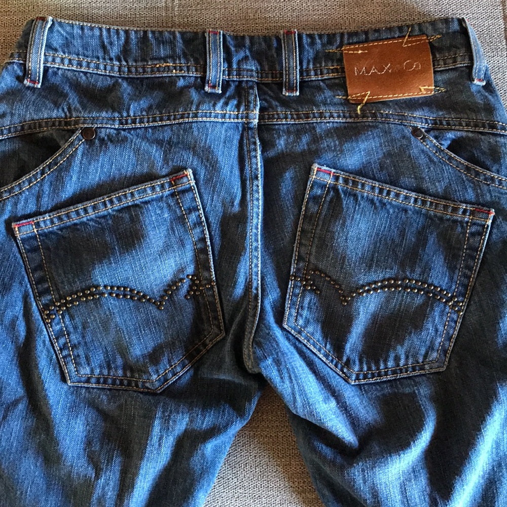 Max Jean - Picture 5 of 8